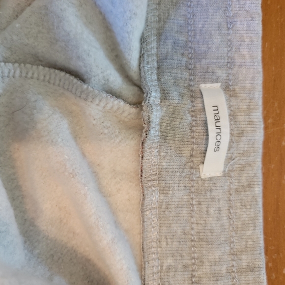 Maurices Plus Size Gray Floral Joggers Sz 4X NWT - Picture 7 of 13